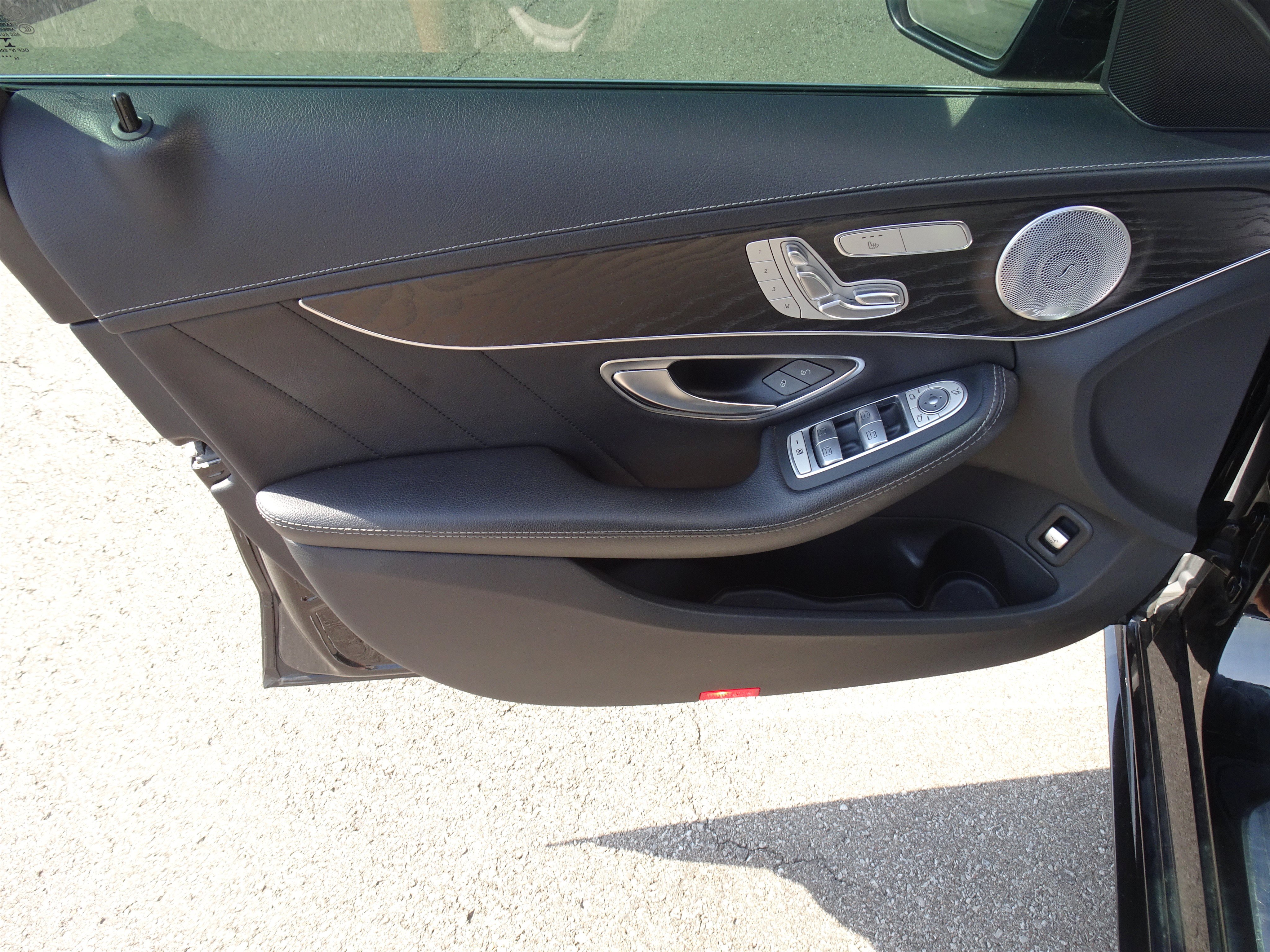Used 2015 Mercedes-Benz C 300 4MATIC Sedan image 13