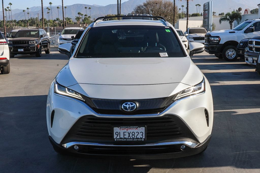 Used 2024 Toyota Venza XLE AWD/4WD image 2