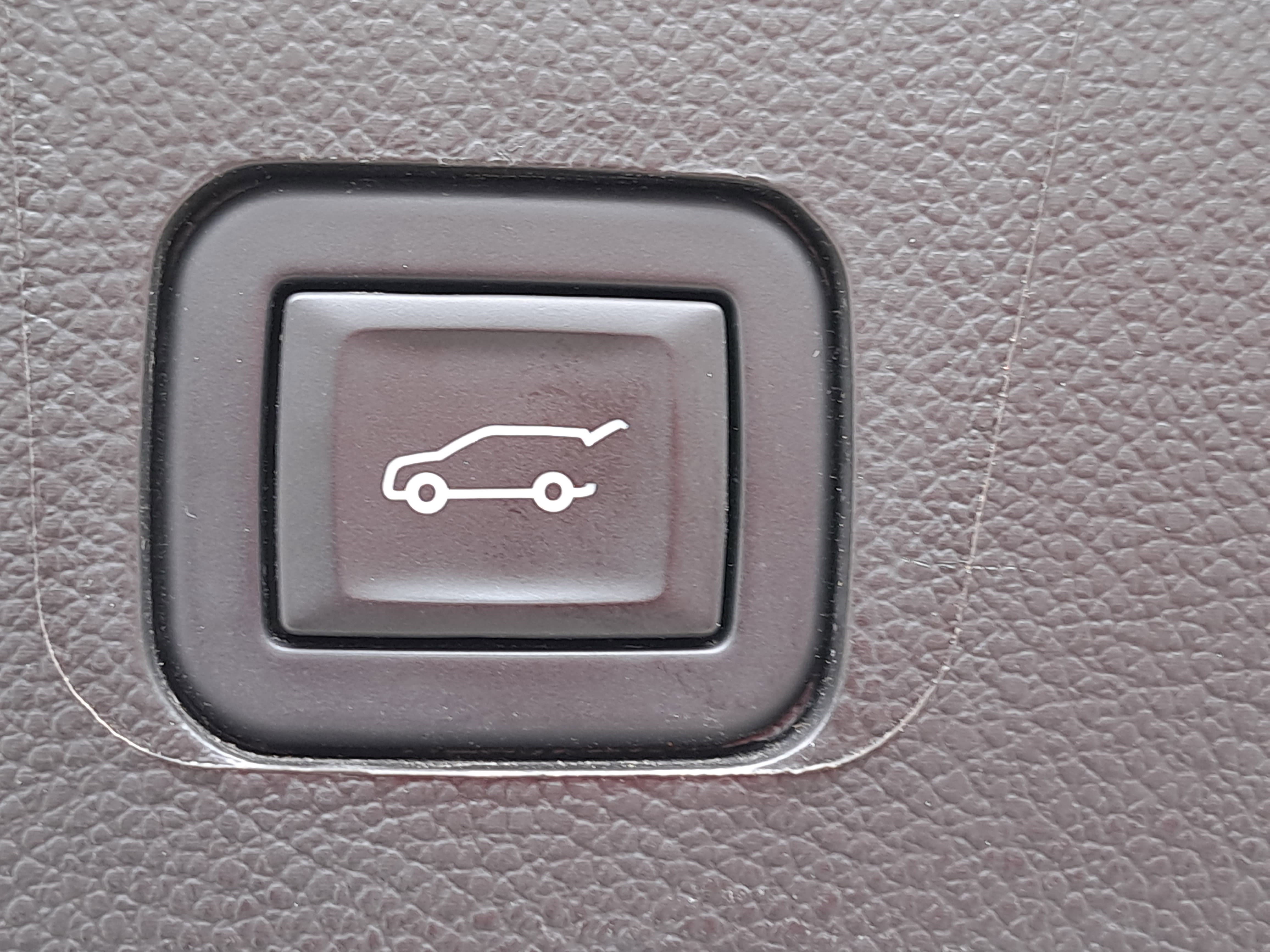 Used 2023 Chevrolet Traverse RS image 15