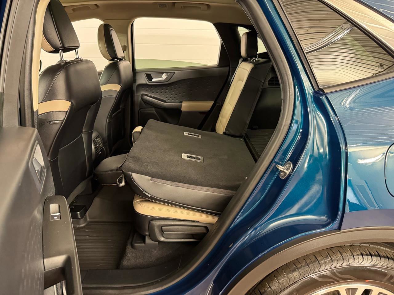 Used 2020 Ford Escape SEL image 29