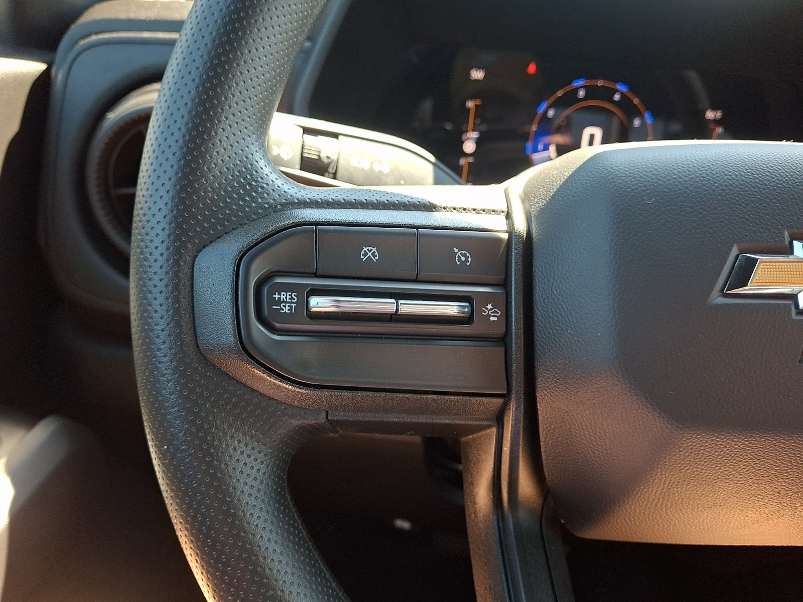 Used 2023 Chevrolet Colorado W/T w/ Technology Package AWD/4WD image 21