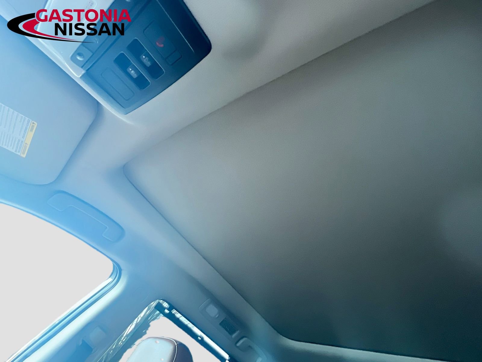 Used 2024 Nissan Pathfinder Platinum w/ Cargo Package image 29