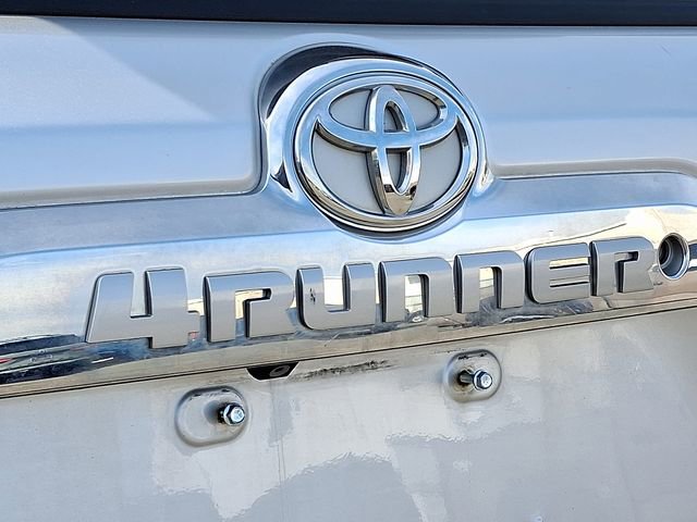 Used 2011 Toyota 4Runner SR5 AWD/4WD image 29