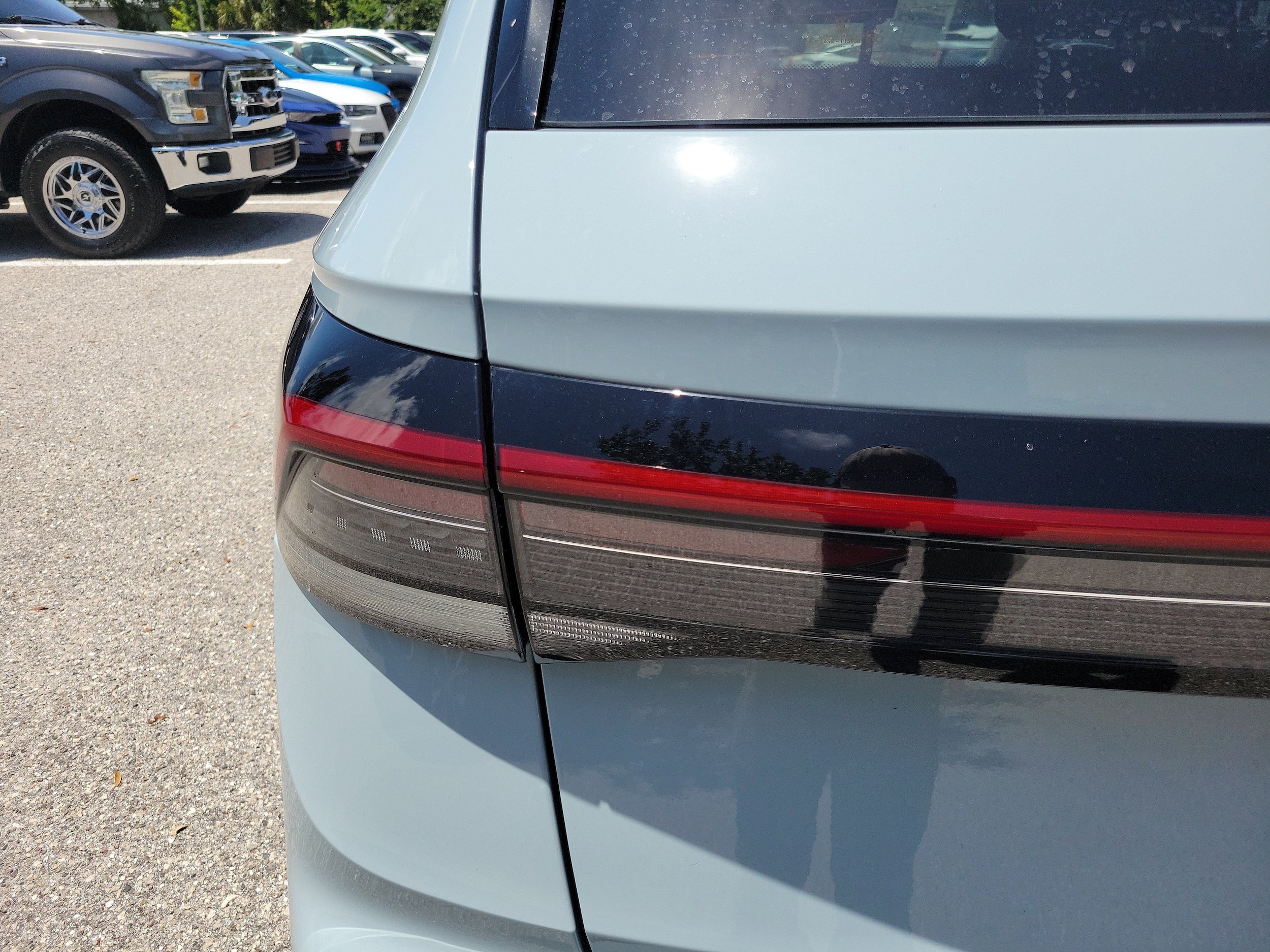 New 2026 Volkswagen Taos SE FWD image 10