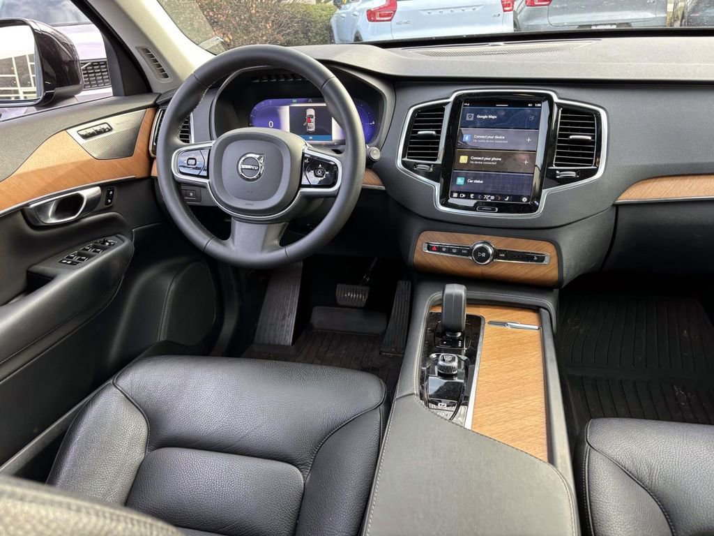 Used 2023 Volvo XC90 T8 Plus w/ Protection Package Premier image 31