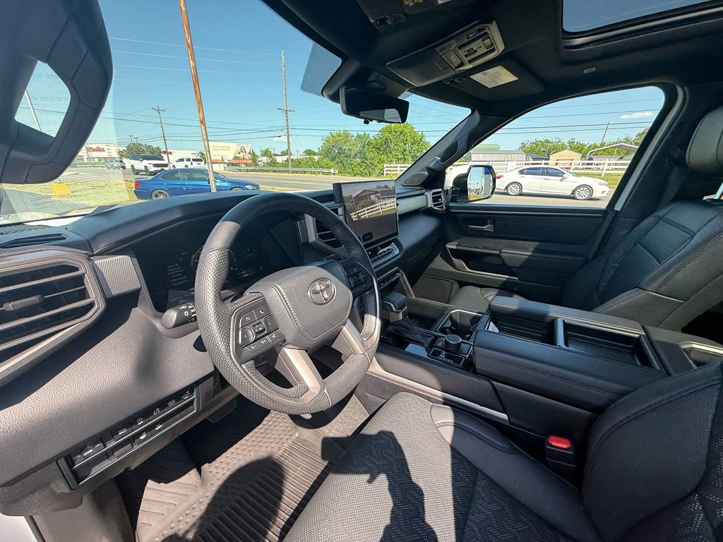 Used 2025 Toyota Tundra Limited AWD/4WD image 13