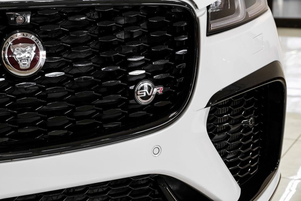 Used 2023 Jaguar F-PACE SVR image 39