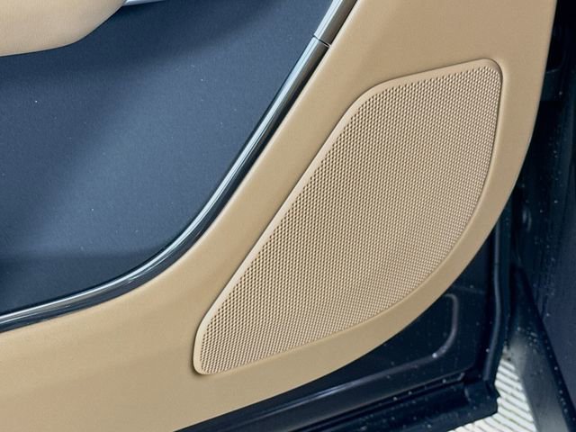 New 2026 Land Rover Range Rover Long Wheelbase SE image 21