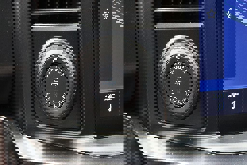 Used 2023 Ford F250 Lariat w/ Lariat Ultimate Package image 34