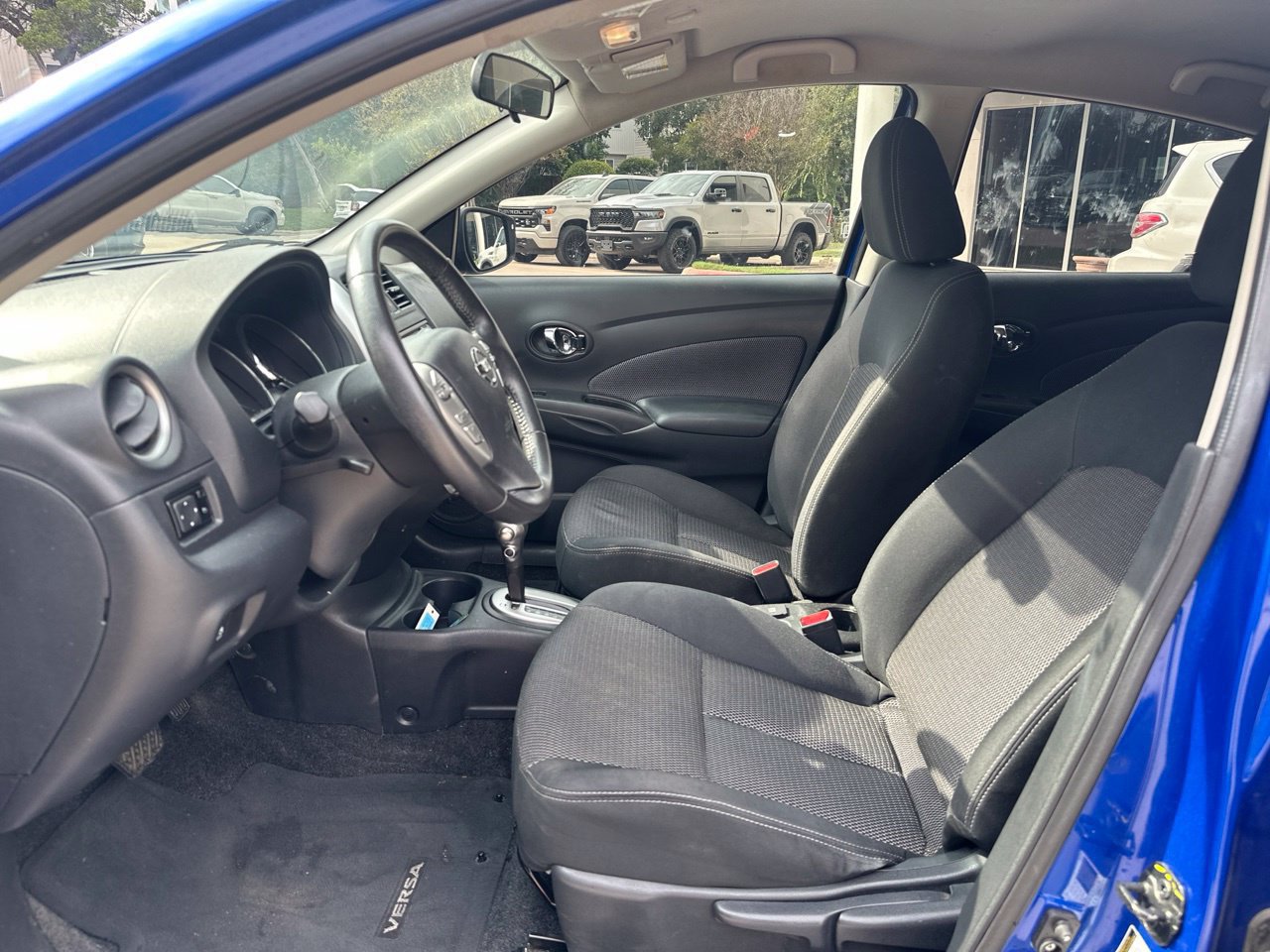 Used 2016 Nissan Versa FWD image 9
