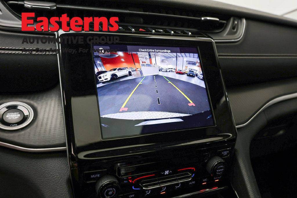 Used 2023 Jeep Grand Cherokee L Laredo AWD/4WD image 22