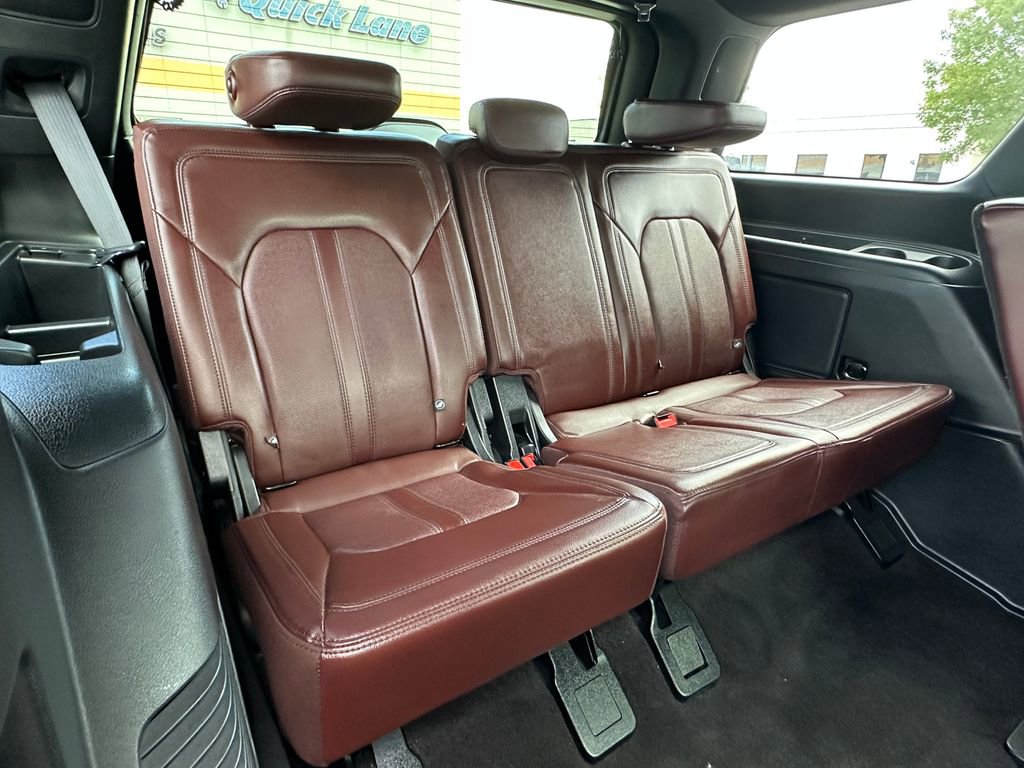 Used 2022 Ford Expedition Limited RWD image 19