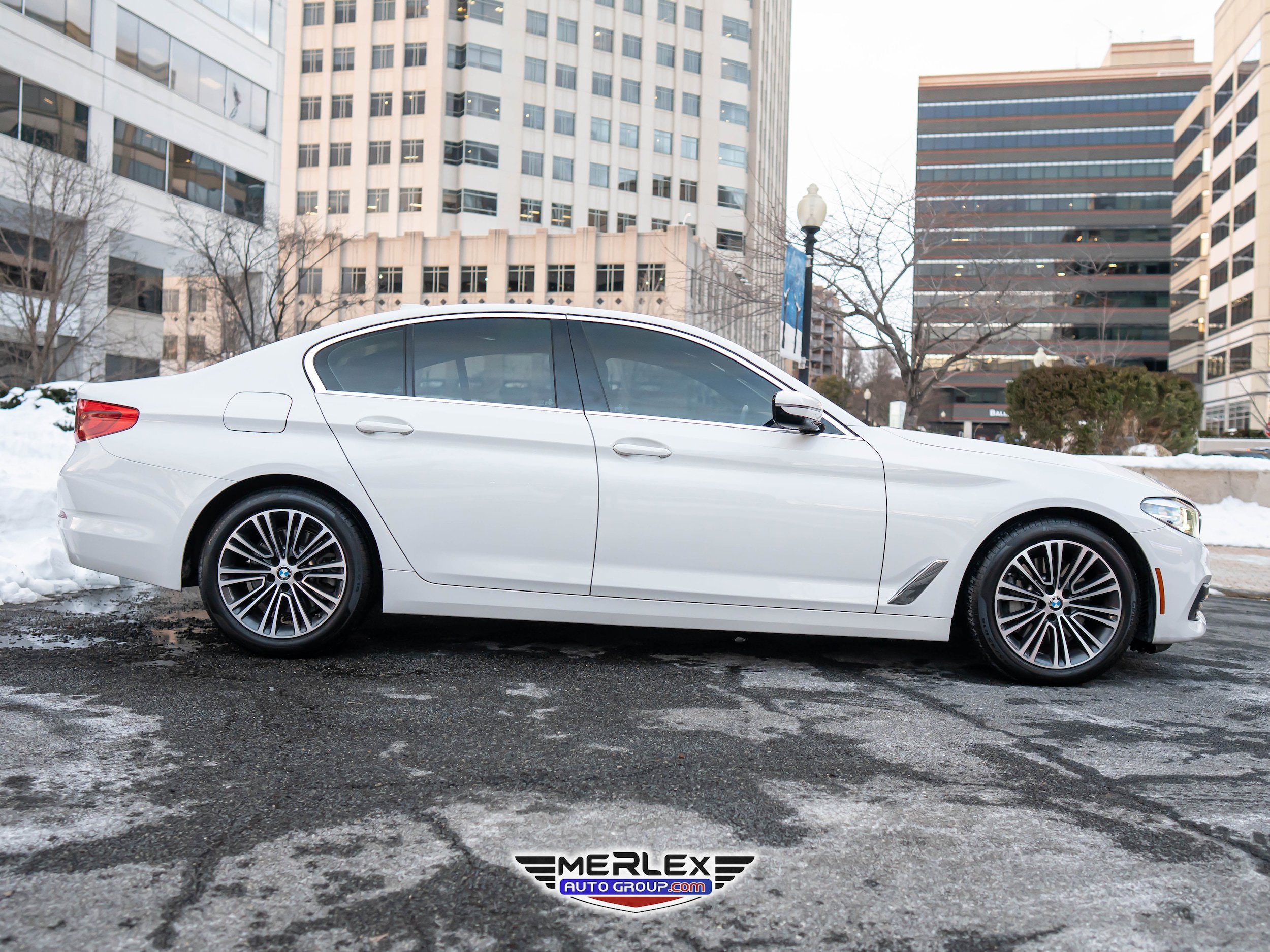 Used 2019 BMW 530i w/ Convenience Package RWD image 8