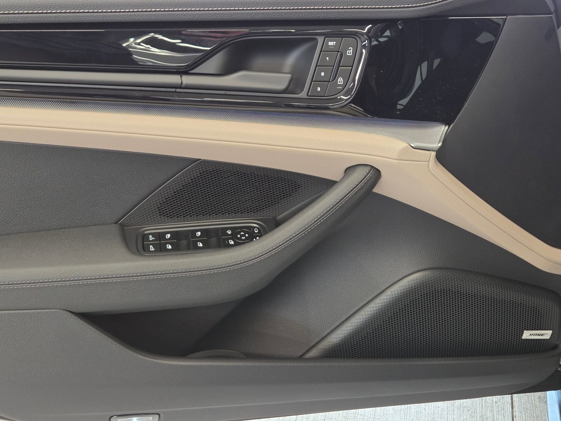 New 2026 Porsche Panamera image 14