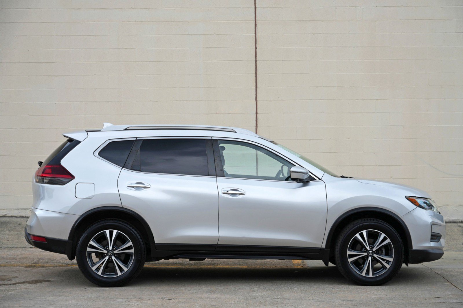 Used 2019 Nissan Rogue SV w/ Premium Package AWD/4WD image 51