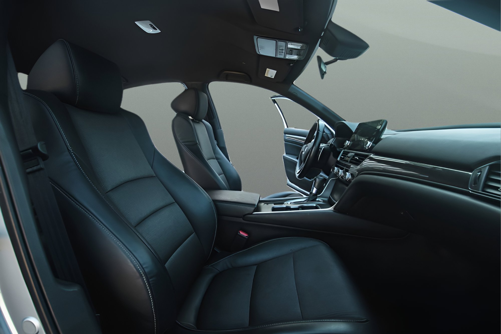 Used 2018 Honda Accord Sport image 14