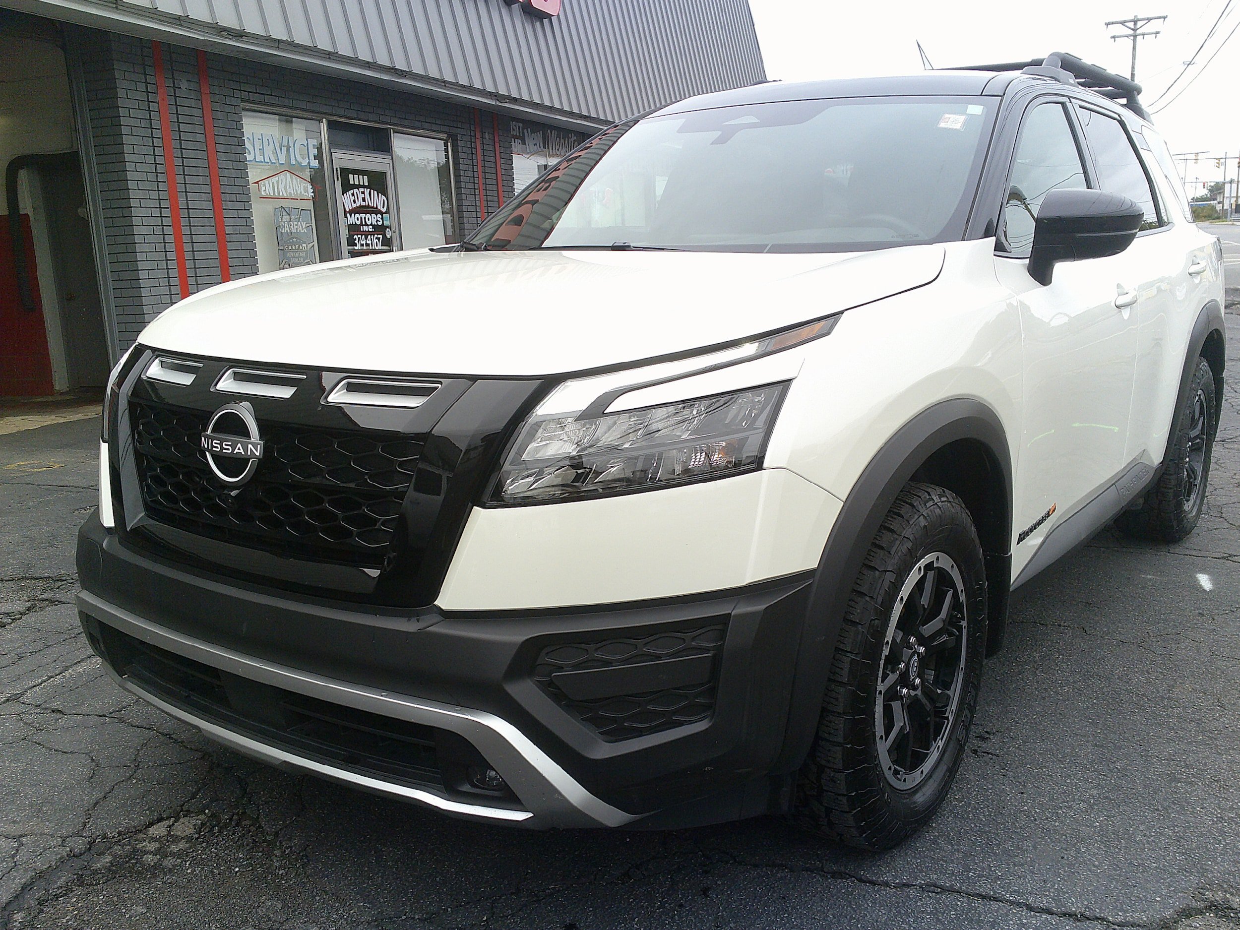 Used 2024 Nissan Pathfinder Rock Creek AWD/4WD image 15