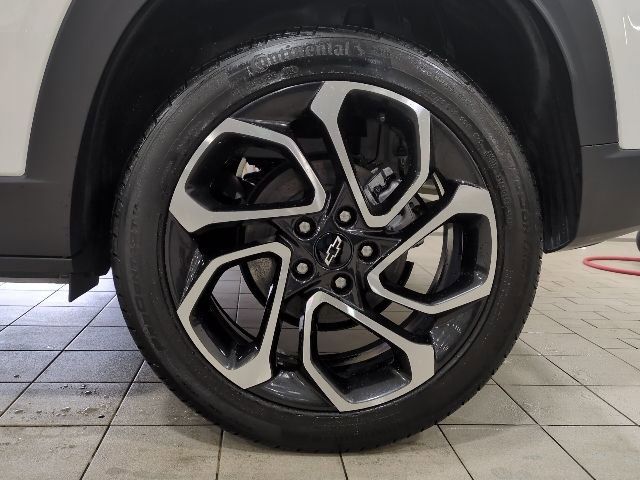 Used 2024 Chevrolet Trax RS w/ Sunroof Package image 18
