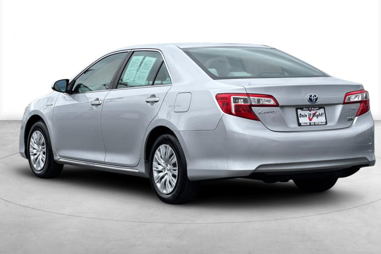 Used 2014 Toyota Camry LE FWD image 4