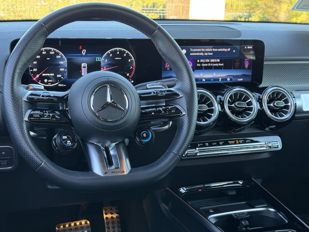 Certified 2025 Mercedes-Benz GLB 35 AMG 4MATIC image 32