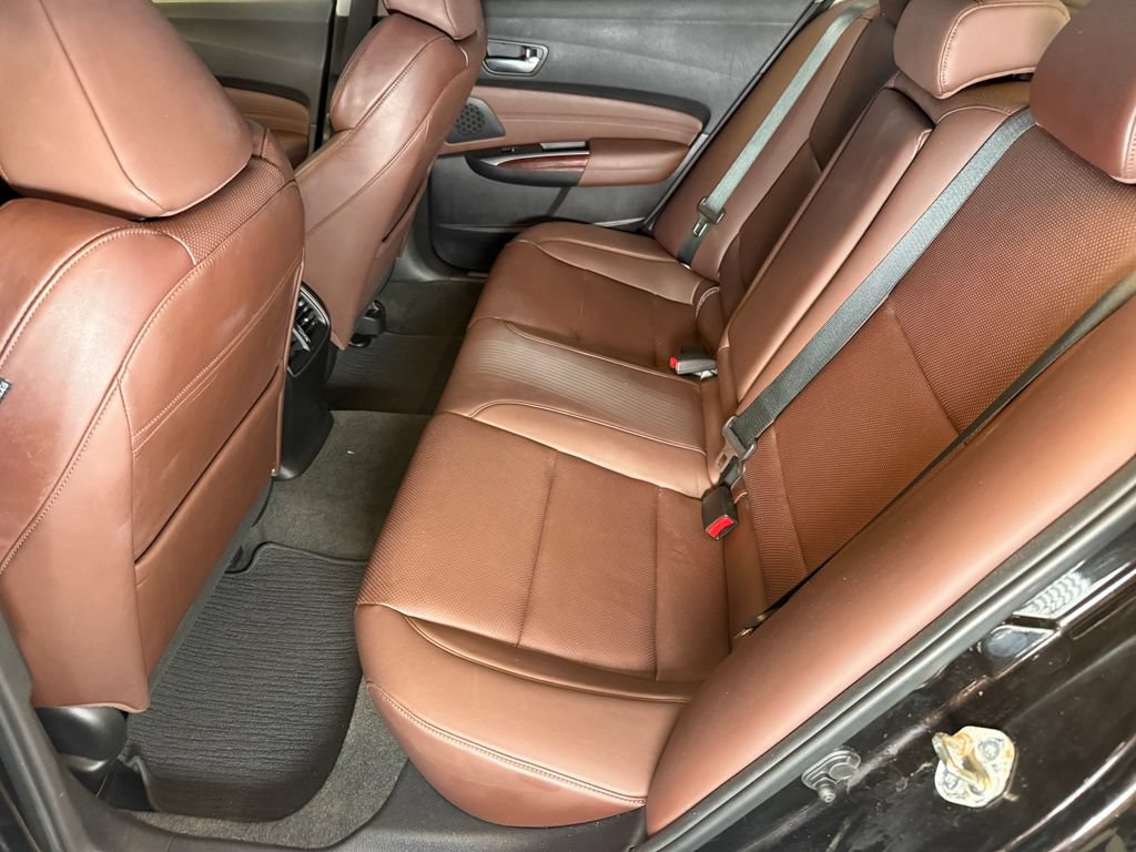 Used 2015 Acura TLX V6 w/ Technology Package FWD image 21