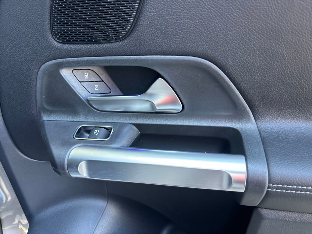 New 2026 Mercedes-Benz GLB 250 GLB 250 image 16