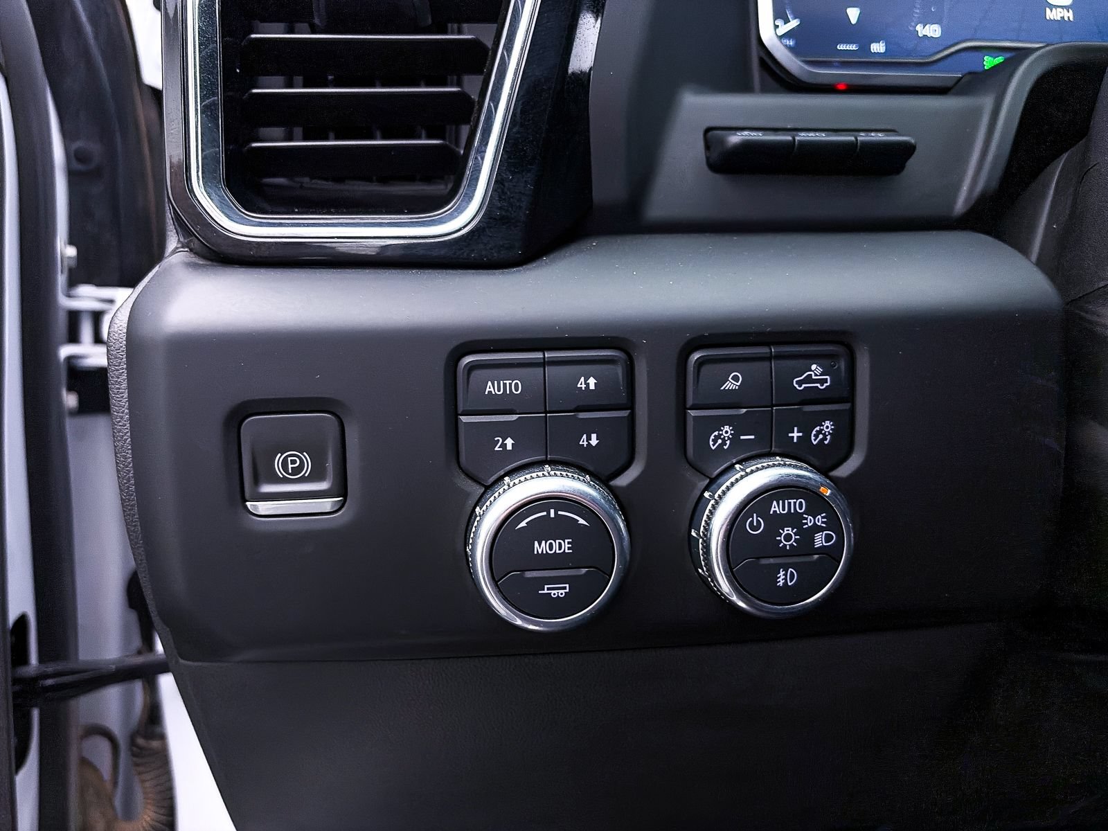 Used 2023 GMC Sierra 1500 Denali w/ Denali Reserve Package AWD/4WD image 7