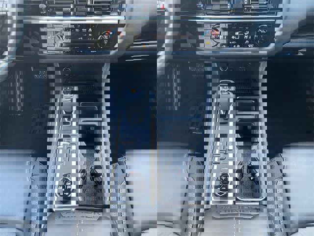 Certified 2025 Nissan Pathfinder SL w/ Black Appearance Package image 11