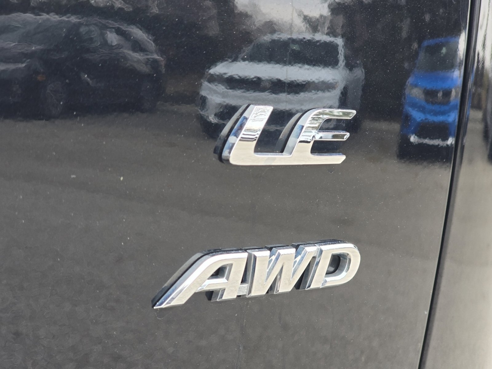 Used 2022 Toyota Corolla Cross LE image 12