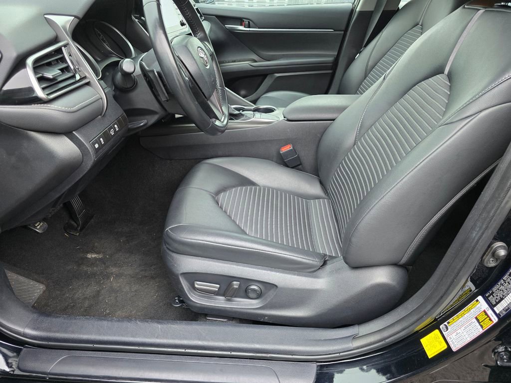 Used 2024 Toyota Camry SE image 23