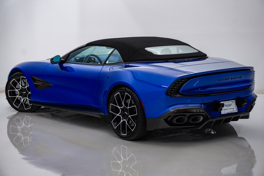 Used 2026 Aston Martin Vanquish Convertible RWD image 8