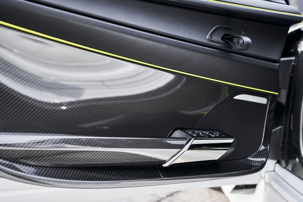 Used 2015 Porsche 918 Spyder w/Weissach Package image 49