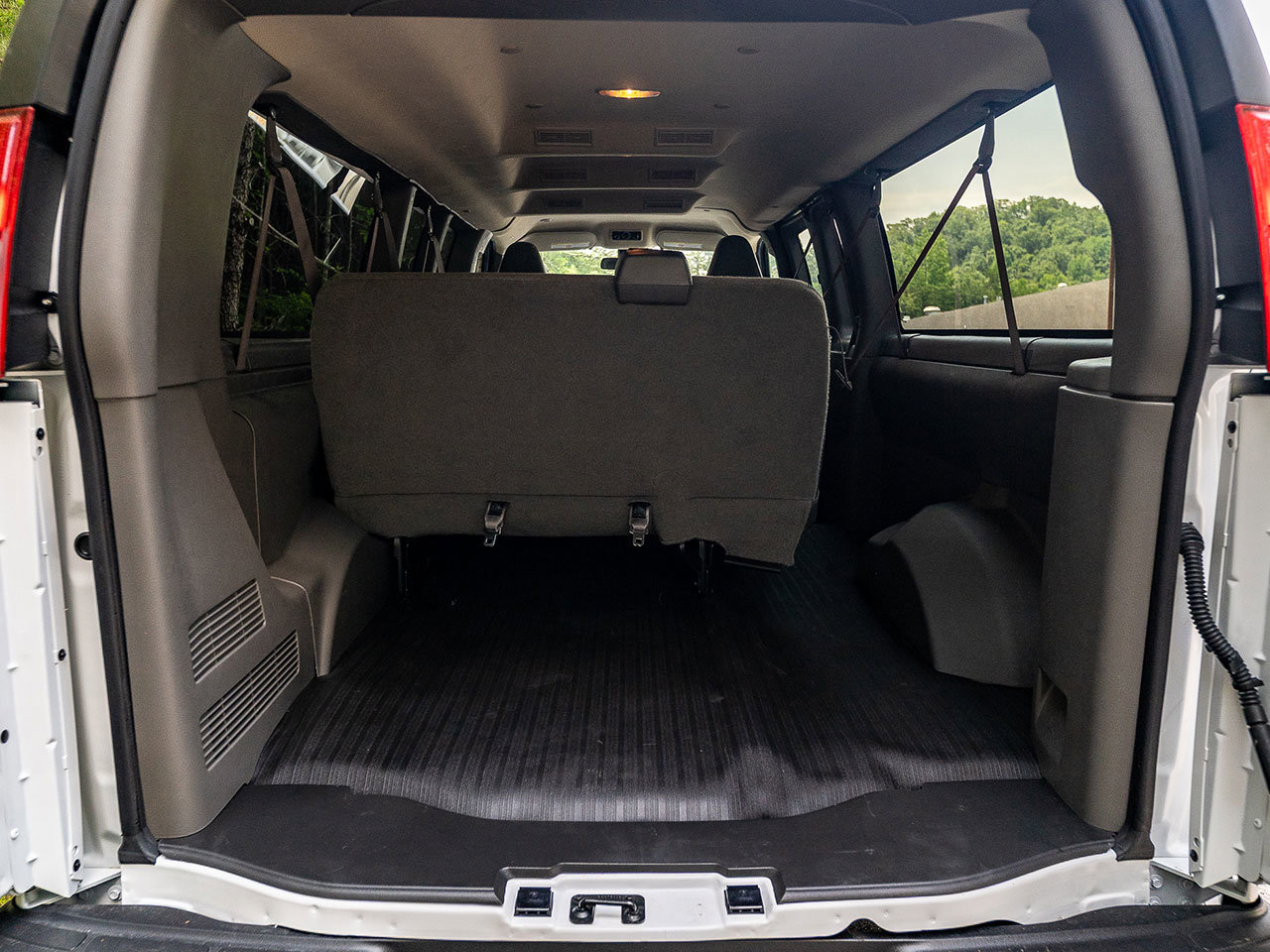 New 2025 Chevrolet Express 2500 Extended image 19