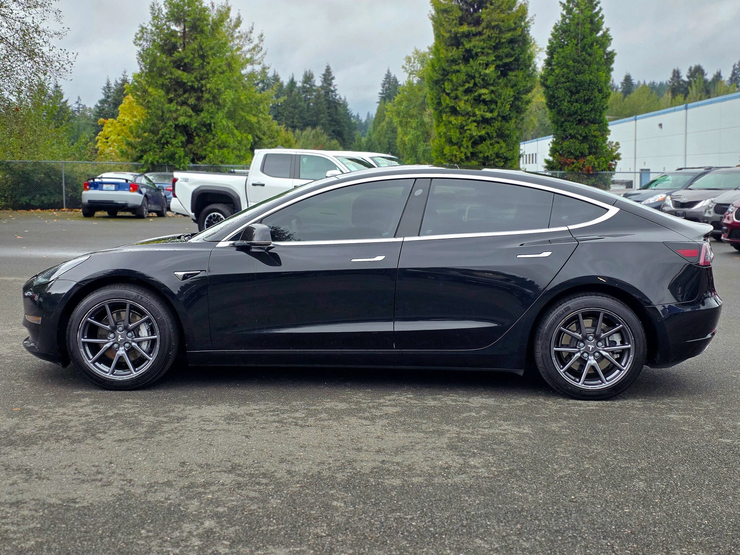 Used 2018 Tesla Model 3 Long Range AWD/4WD image 9