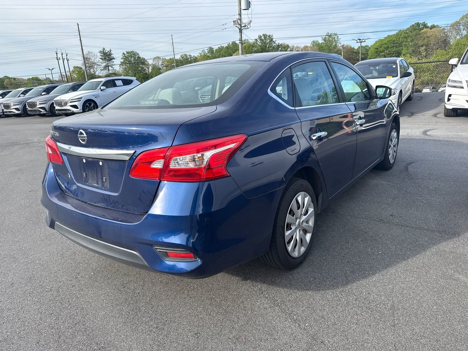 Used 2017 Nissan Sentra S image 7