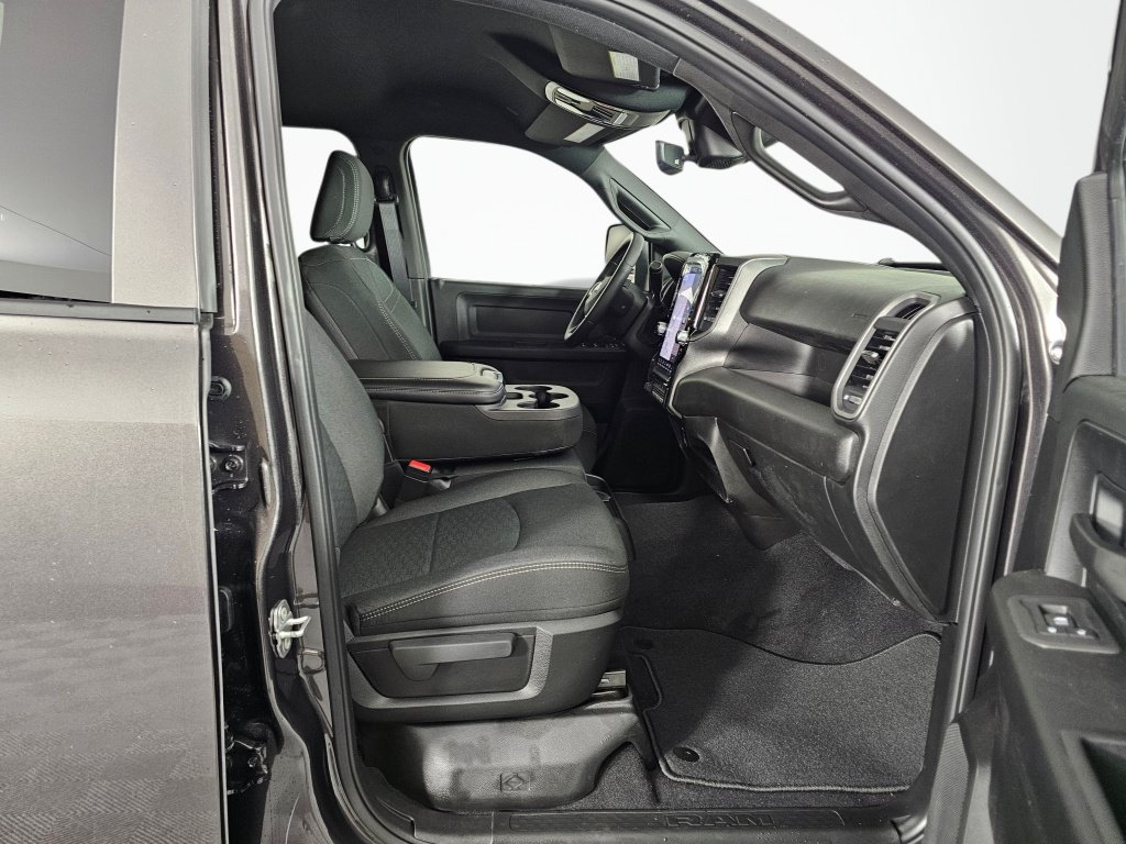 New 2026 RAM 3500 Tradesman AWD/4WD image 37