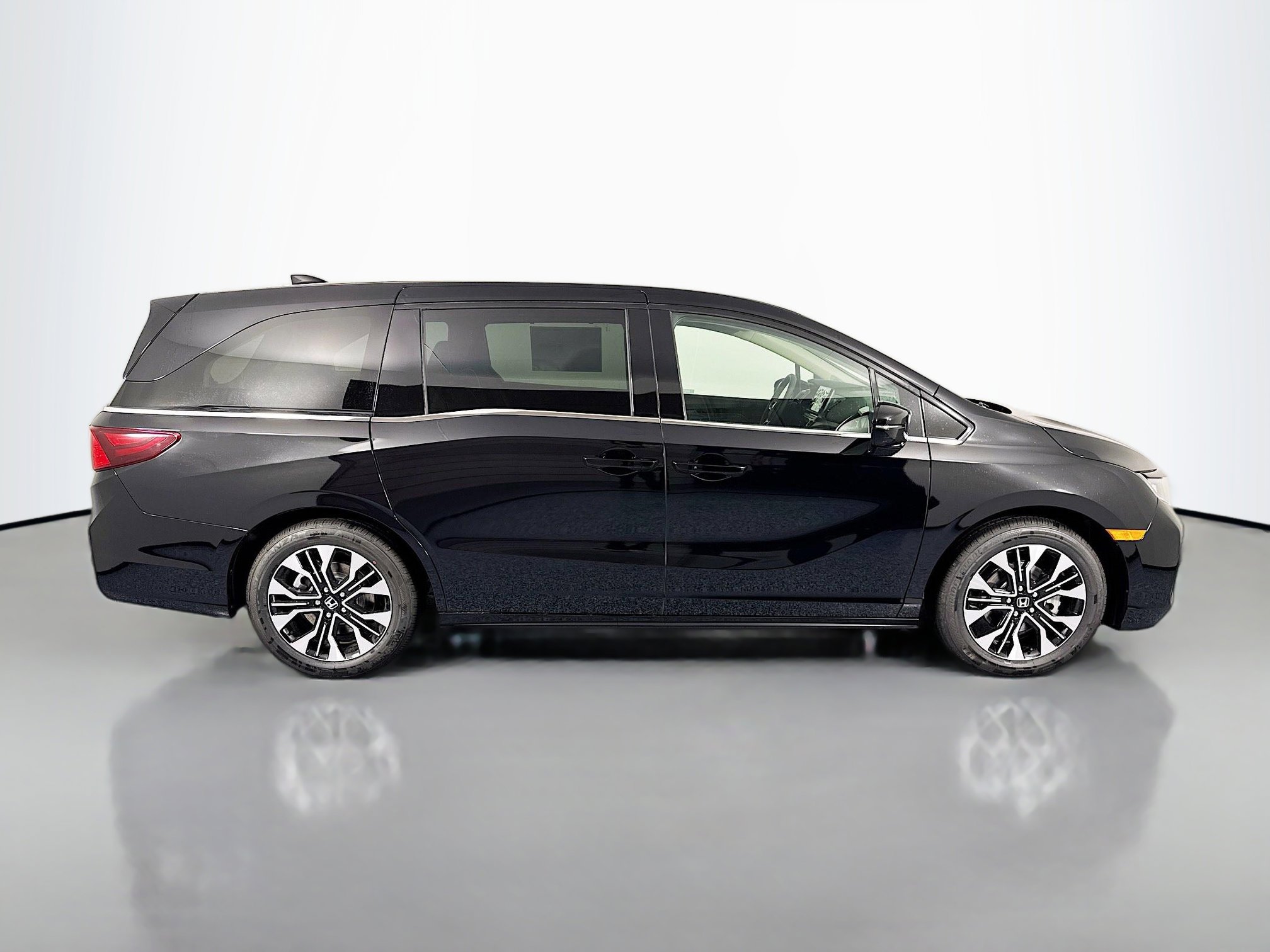 New 2026 Honda Odyssey Elite image 4