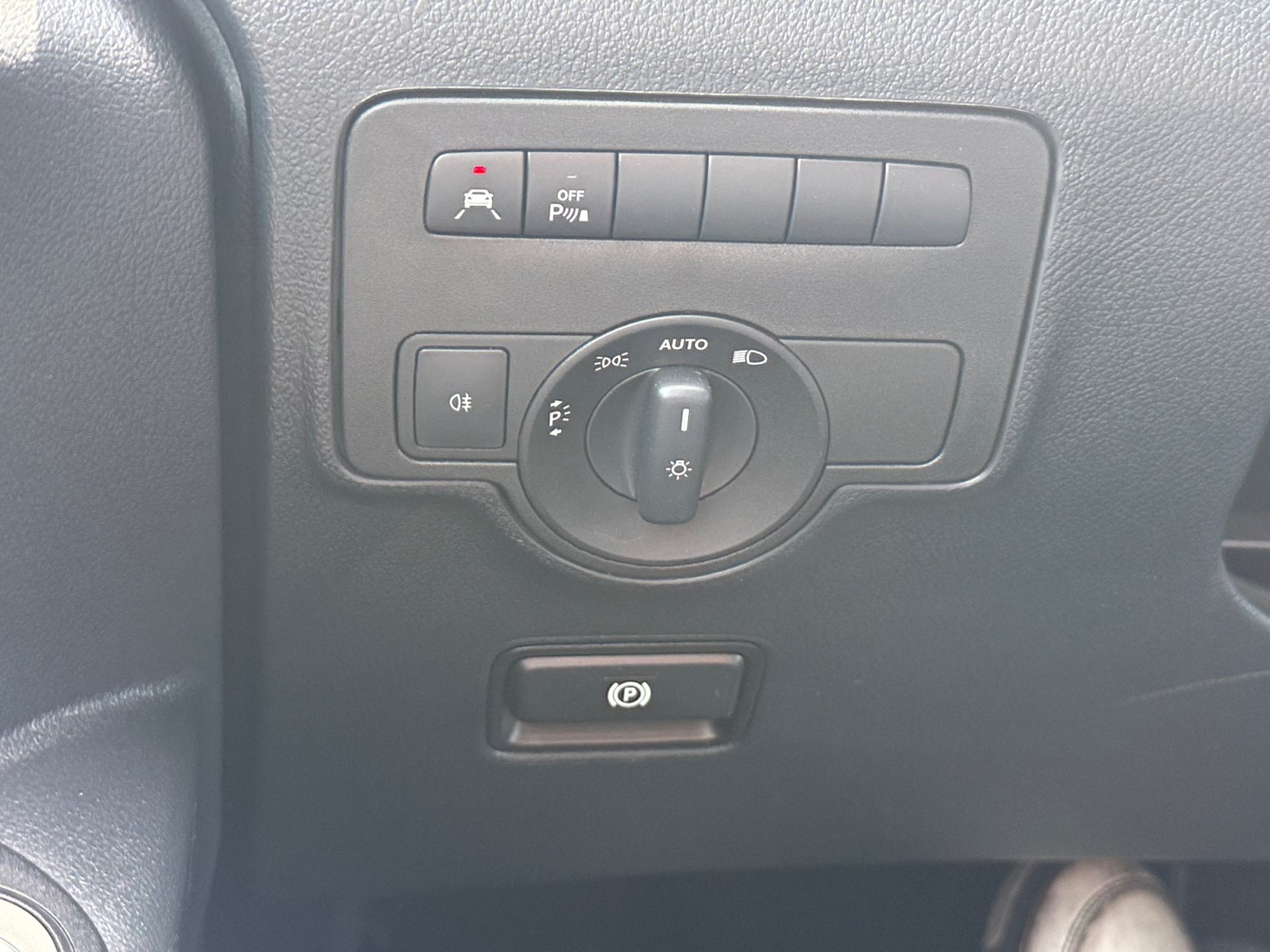 Used 2023 Mercedes-Benz Metris Passenger image 14