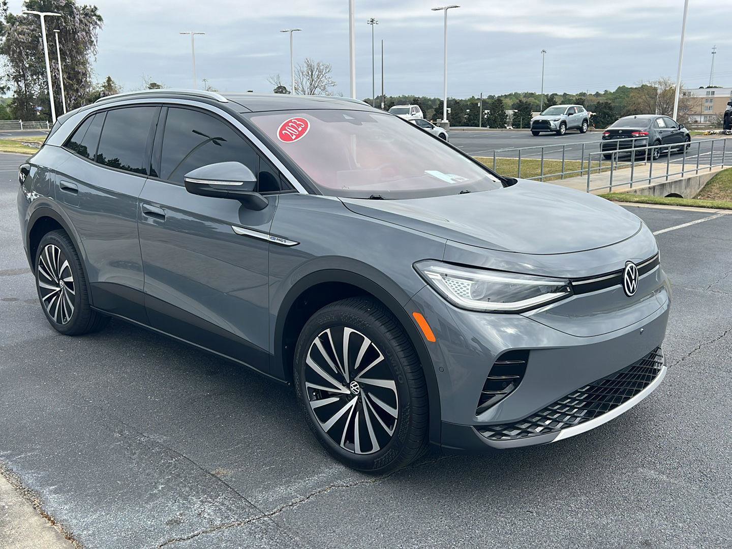 Used 2023 Volkswagen ID.4 Pro S Plus image 8