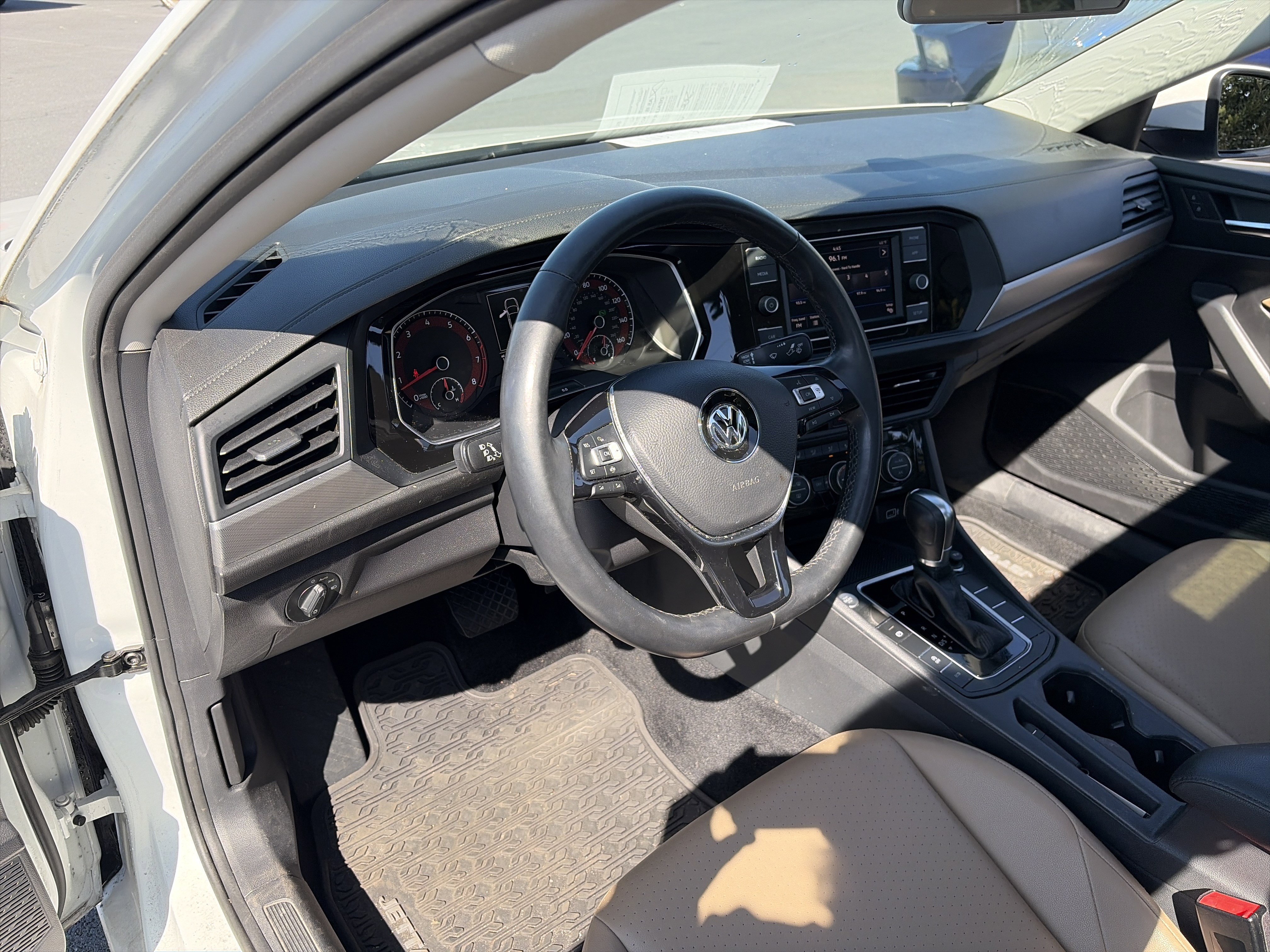 Used 2019 Volkswagen Jetta SE image 18