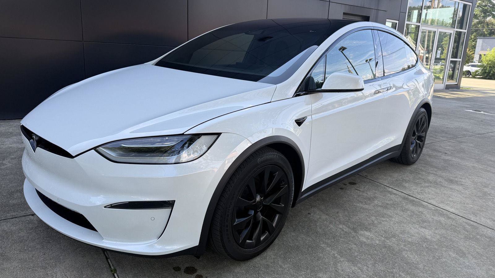 Used 2022 Tesla Model X AWD/4WD image 5