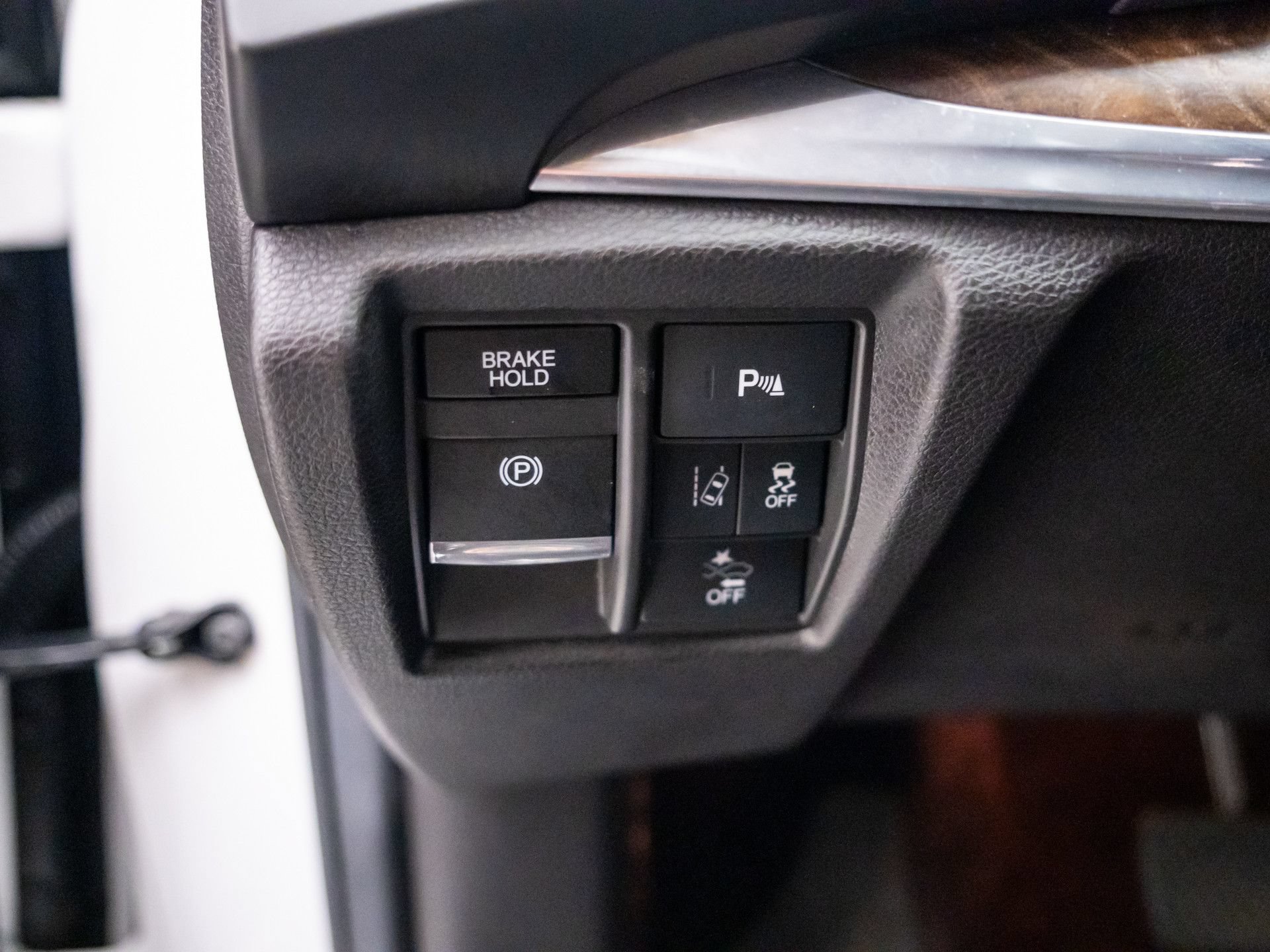 Used 2020 Acura MDX SH-AWD w/ Technology Package image 19
