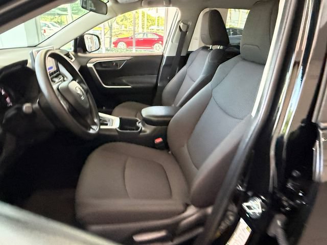 Used 2025 Toyota RAV4 LE FWD image 10