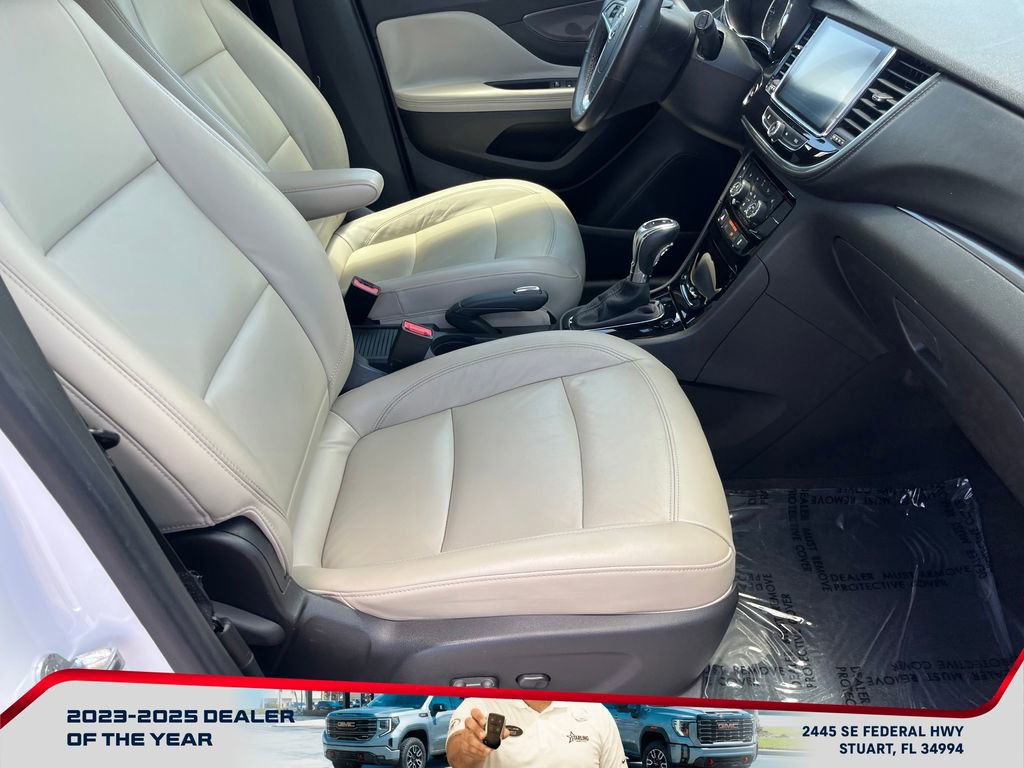 Used 2019 Buick Encore Essence w/ Experience Buick Package FWD image 19
