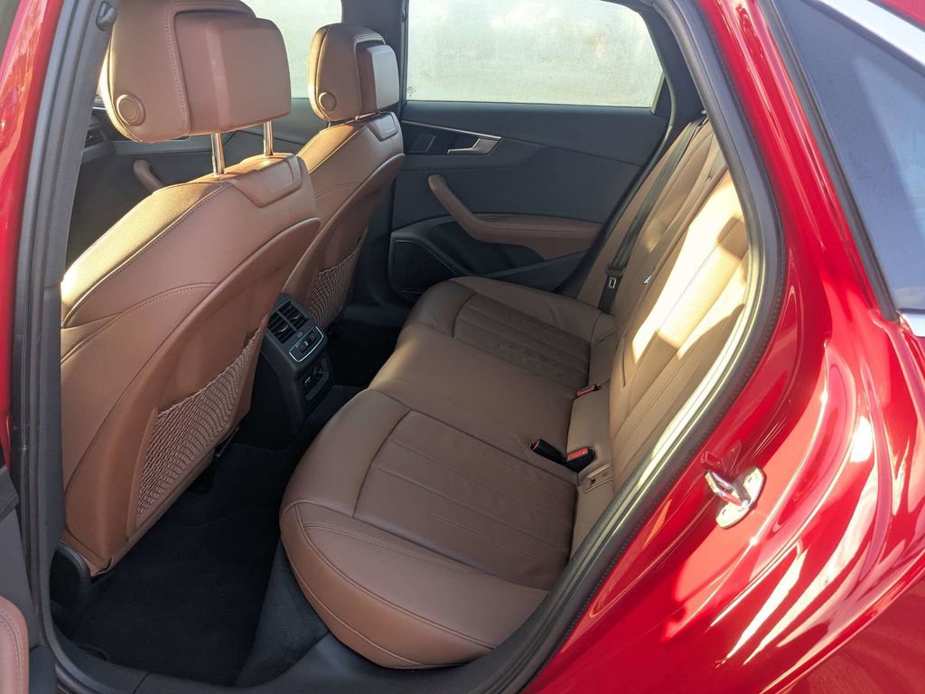 Used 2024 Audi A4 2.0T Premium Plus image 12