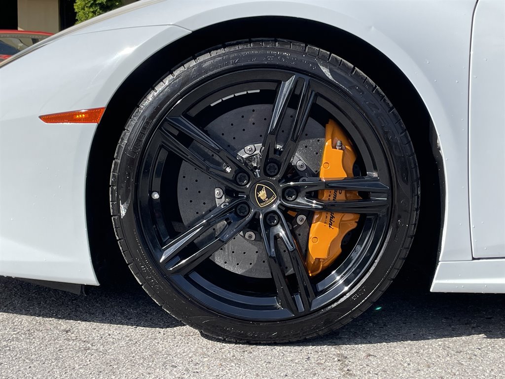 Used 2015 Lamborghini Huracan LP 610-4 AWD/4WD image 42