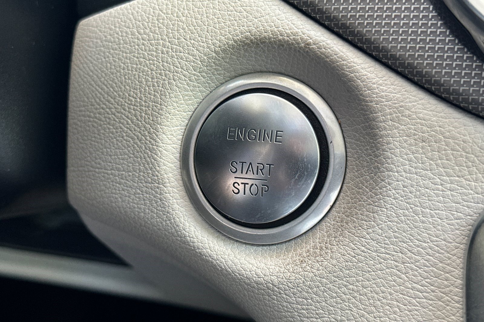 Certified 2020 Mercedes-Benz GLA 250 4MATIC image 16