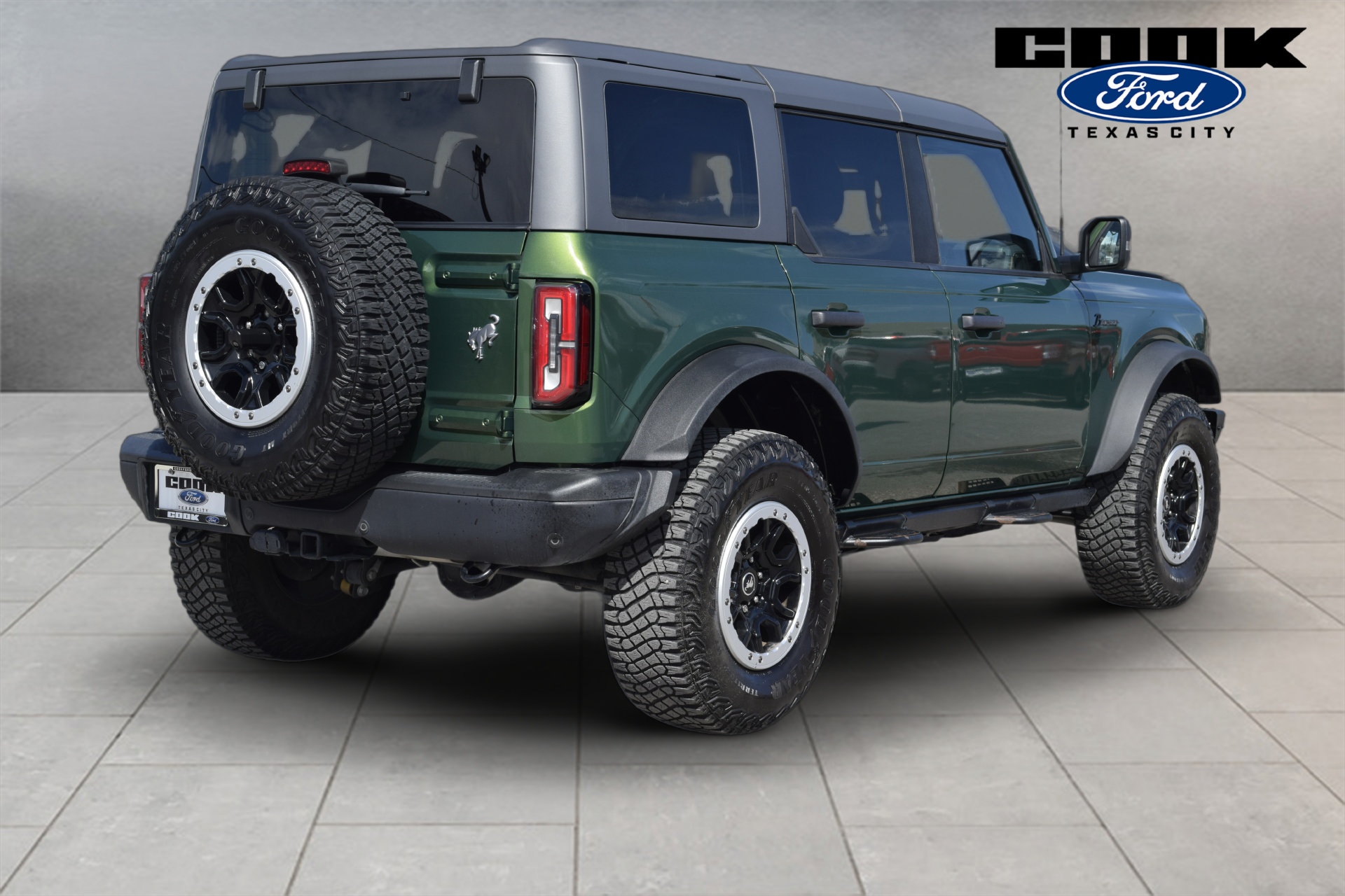 Used 2024 Ford Bronco Badlands AWD/4WD image 3