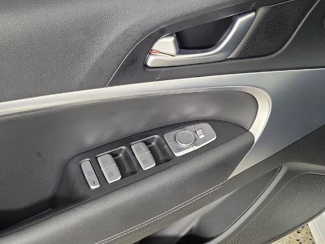 Used 2023 Genesis G70 2.0T RWD image 21