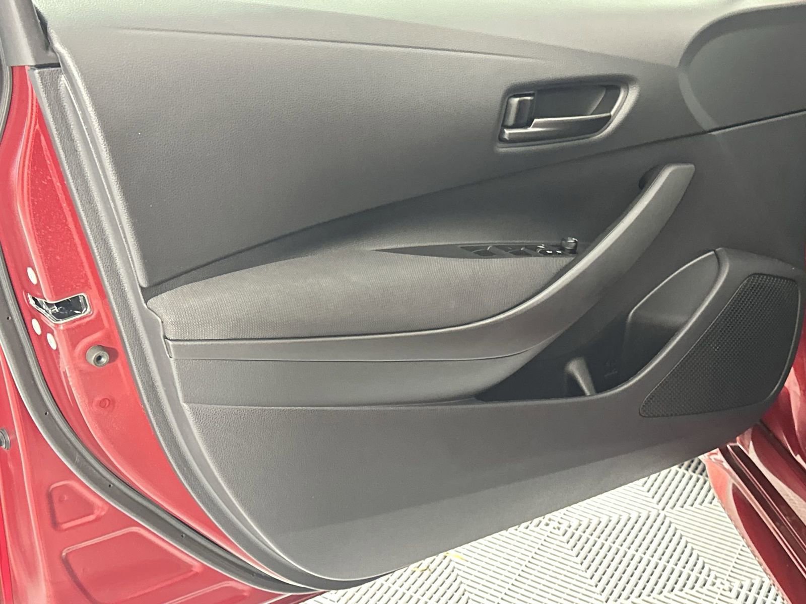 Used 2024 Toyota Corolla LE FWD image 27